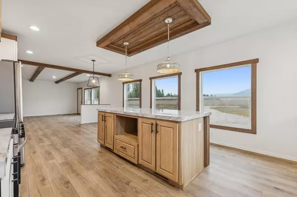 Columbia Falls, MT 59912,128 Back Forty VW