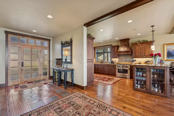 Lakeside, MT 59922,330 Jib CT