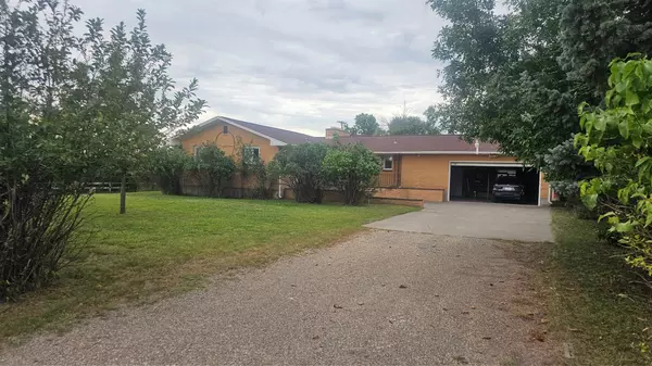 1470 Country Home LN, Great Falls, MT 59405
