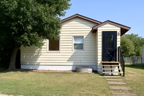 676 Hill AVE, Shelby, MT 59474
