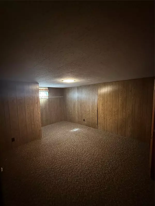 Dutton, MT 59433,100 1st AVE SE