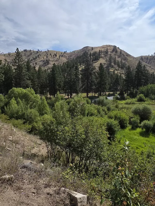 5855 Serenity LN, Conner, MT 59827