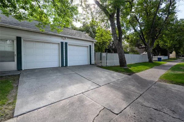 Great Falls, MT 59401,2900 1st AVE N