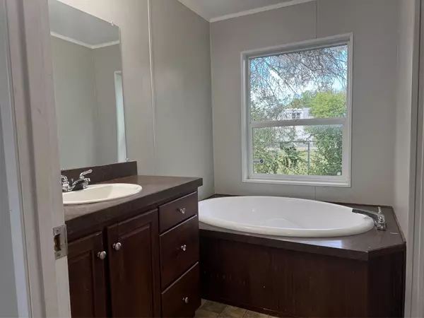 Great Falls, MT 59404,2226 Central AVE W #5