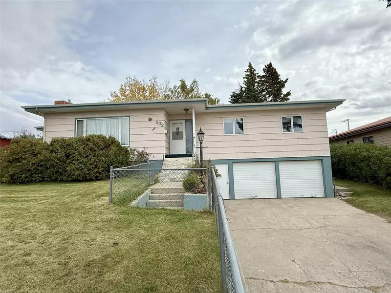 233 4th AVE SW, Cut Bank, MT 59427