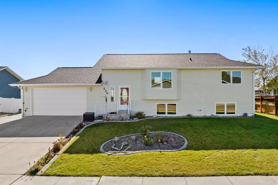 224 38th AVE NE, Great Falls, MT 59404