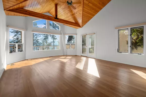 Lakeside, MT 59922,195 Pine VW