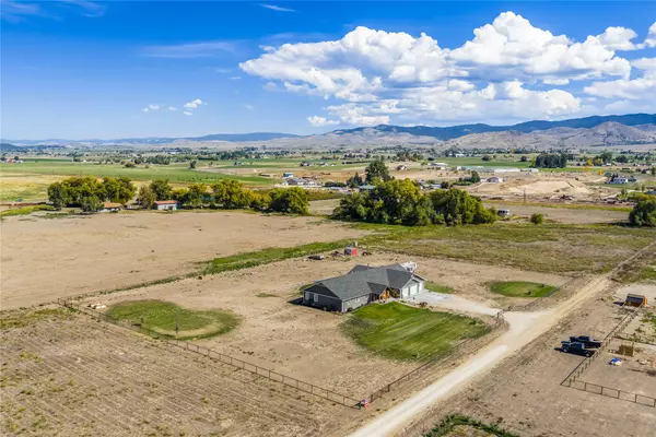 Corvallis, MT 59828,400 Cochell WAY
