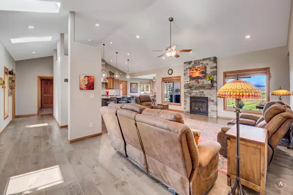 Helena, MT 59602,4412 Fox View LOOP