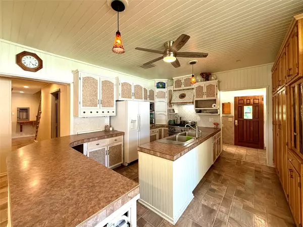 Deer Lodge, MT 59722,703 California AVE