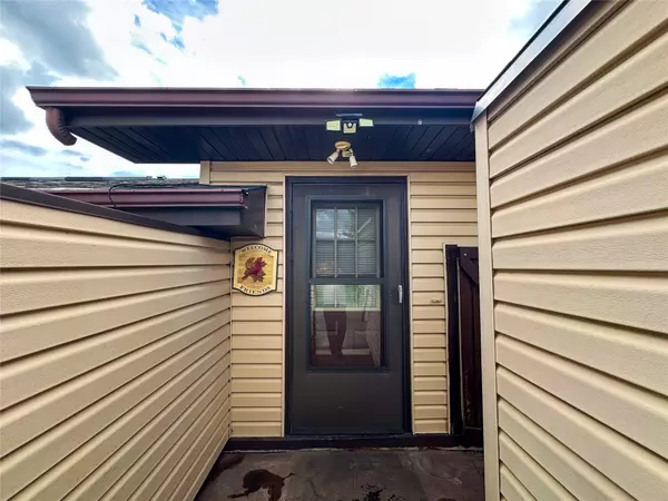 Helena, MT 59601,2540 Belt View DR #113