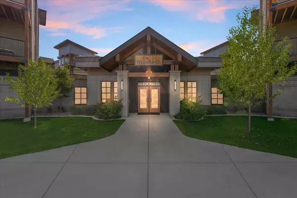 100 Woodlands WAY #B212, Kalispell, MT 59901