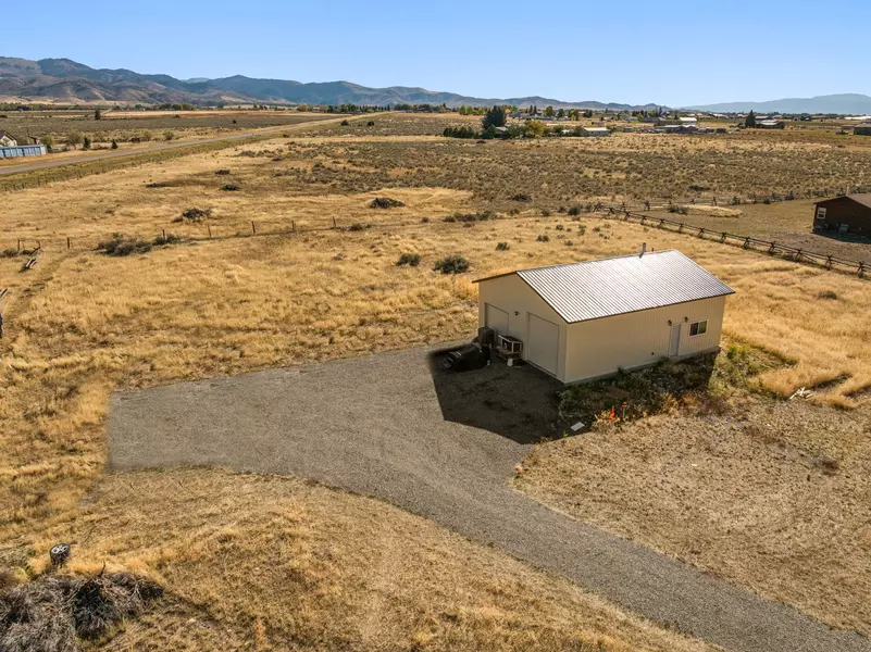 11 7M4r RD, Sheridan, MT 59749