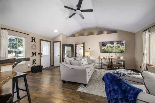 Kalispell, MT 59901,992 Trumble Creek RD