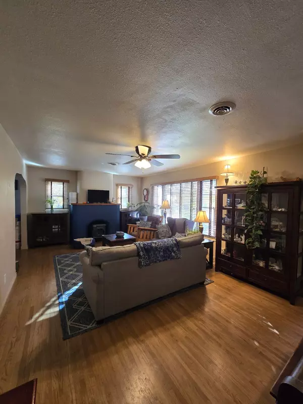 Shelby, MT 59474,805 1st ST N
