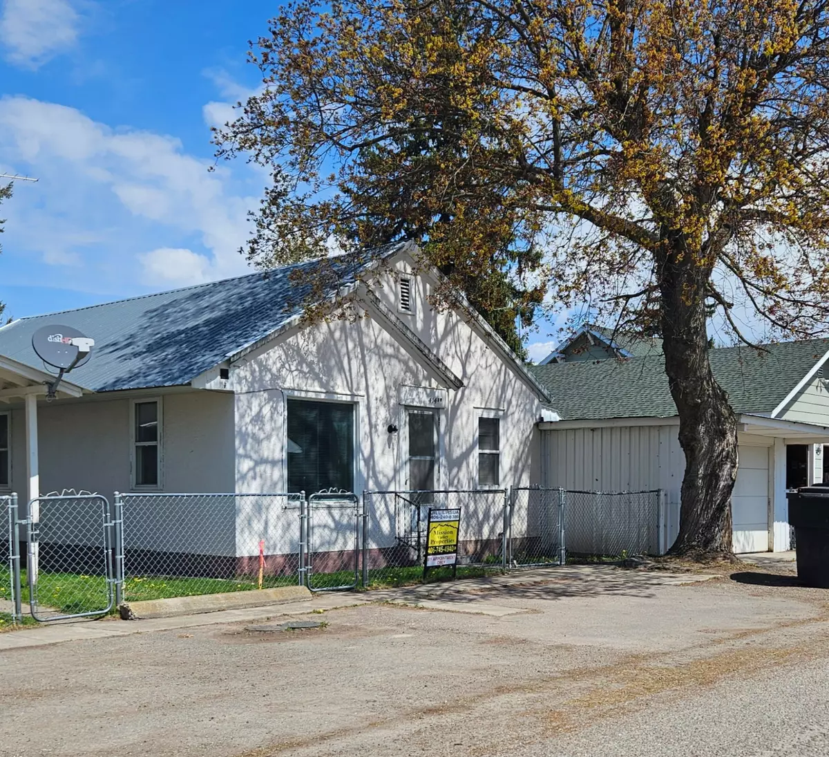 Ronan, MT 59864,414 & 414 1/2 Buchanan ST SW