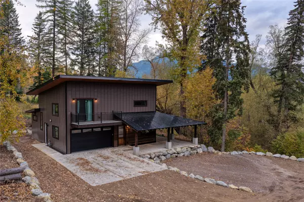 424 Old Highway 2 E, Martin City, MT 59926