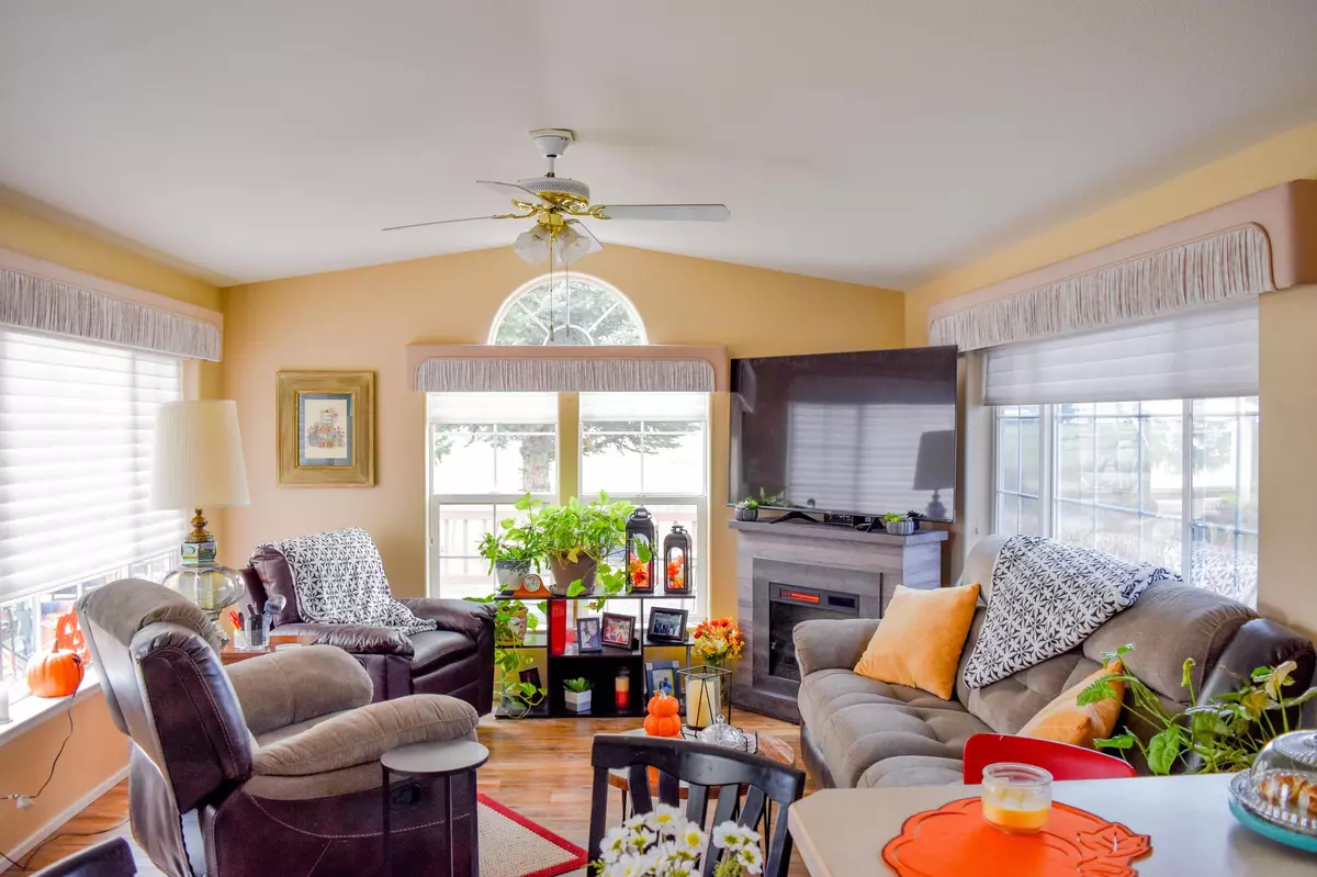 Polson, MT 59860,9 Regatta RD