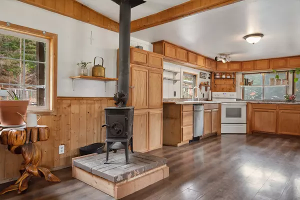 Thompson Falls, MT 59873,59 Estate RD