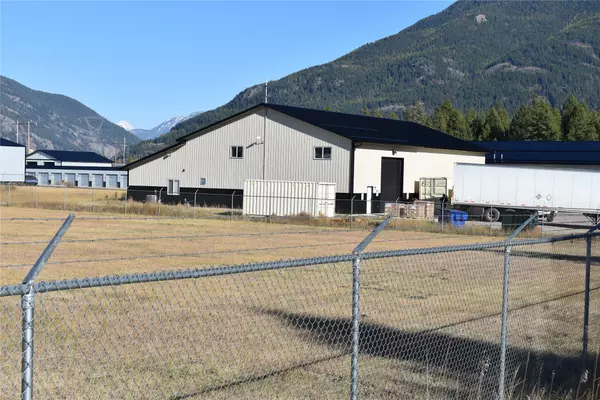 Columbia Falls, MT 59912,560 Berne RD