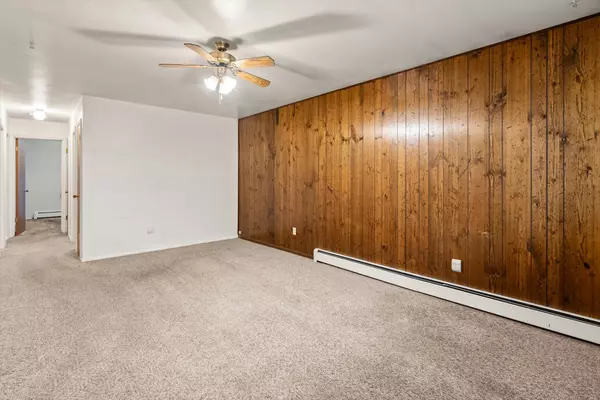 Columbia Falls, MT 59912,537 7th AVE W