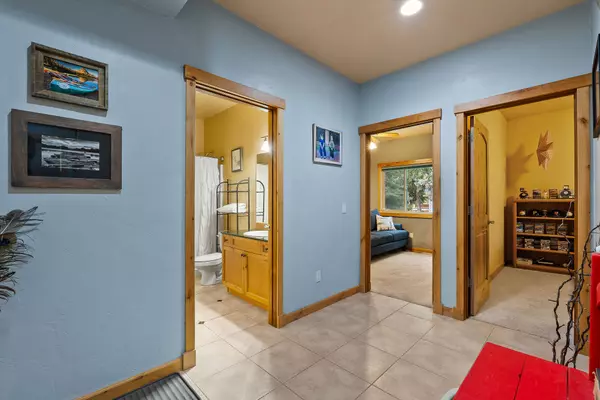 Bigfork, MT 59911,109 Colter LOOP