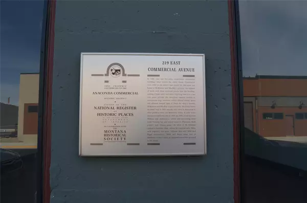 219 1/2 E Commercial AVE, Anaconda, MT 59711