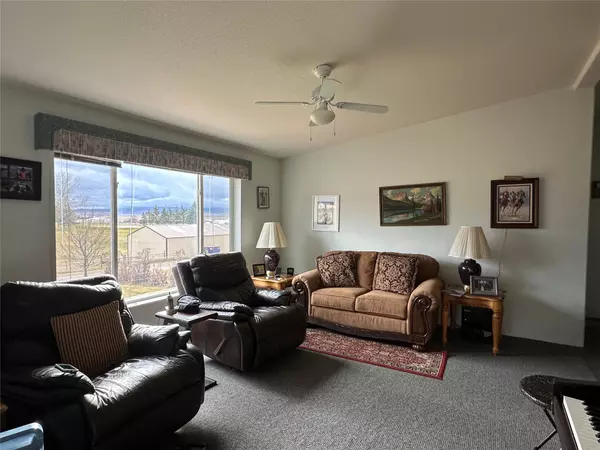 White Sulphur Springs, MT 59645,1009 1st AVE SW