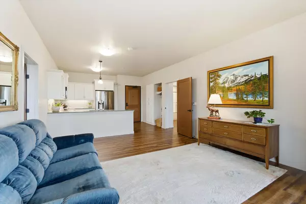 Kalispell, MT 59901,100 Woodlands WAY #B-404