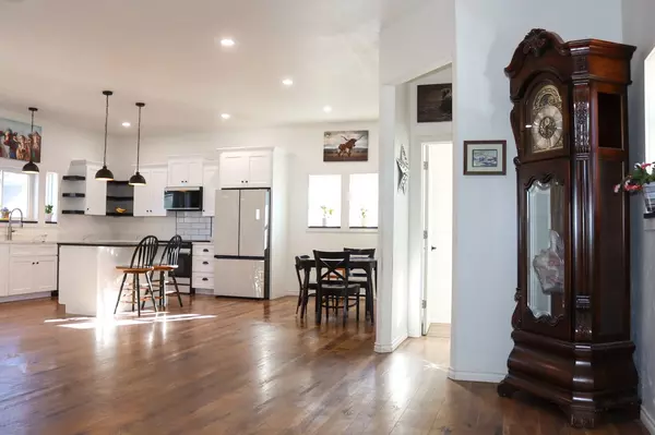 Choteau, MT 59422,115 4th AVE SW