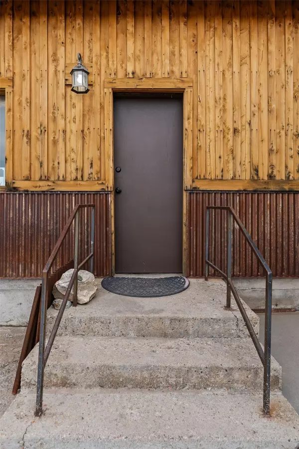 White Sulphur Springs, MT 59645,308 3rd AVE SW