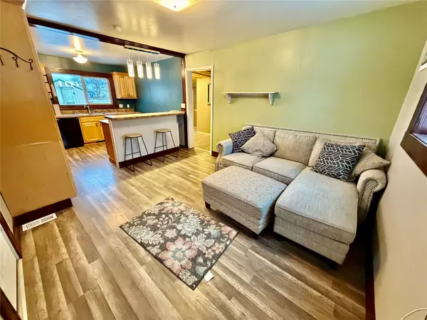 Sand Coulee, MT 59472,24 Luxor LN