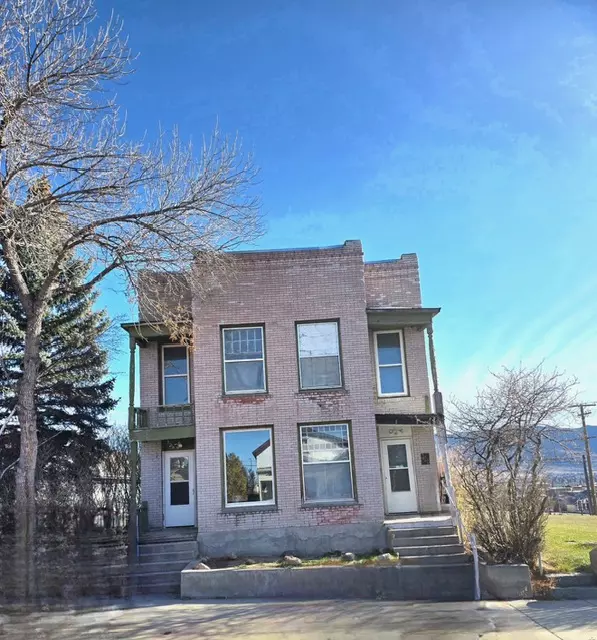 Butte, MT 59701,326/328 S Washington ST