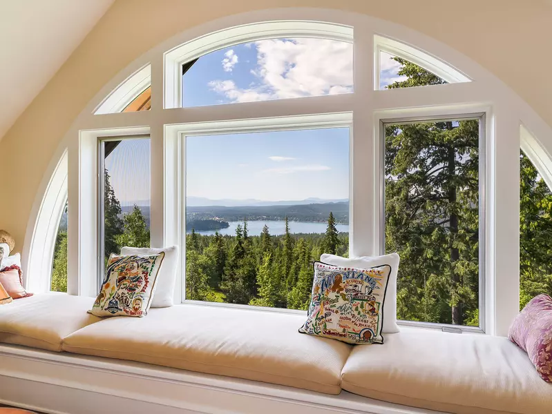 113 S Prairiesmoke CIR, Whitefish, MT 59937