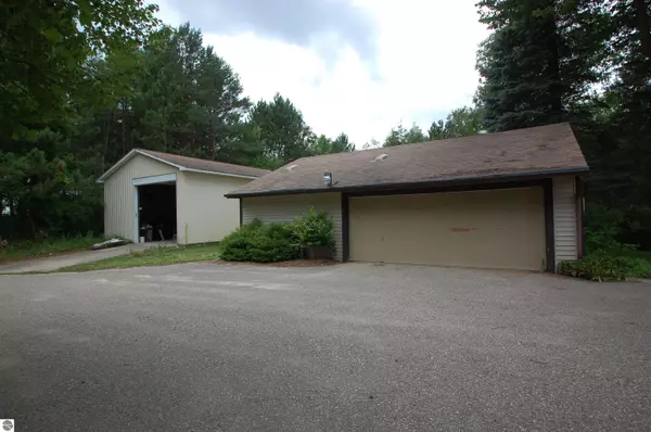 West Branch, MI 48661