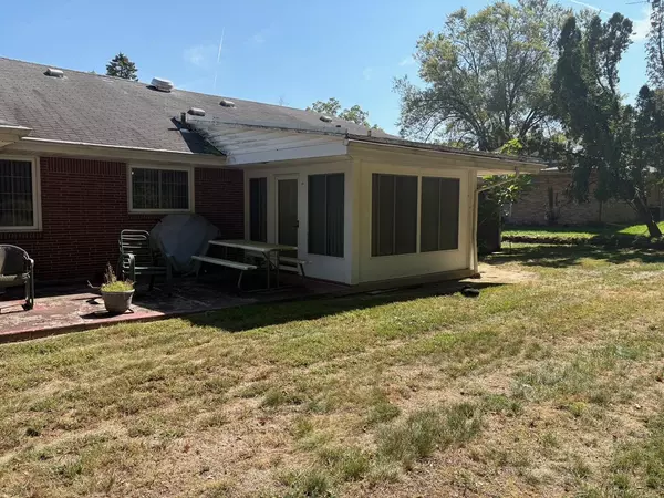 Toledo, OH 43615,2253 Valley Brook DR