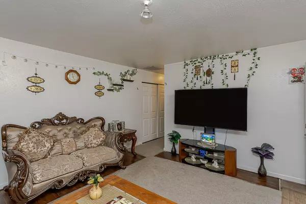 Toledo, OH 43615,3232 Moffat RD