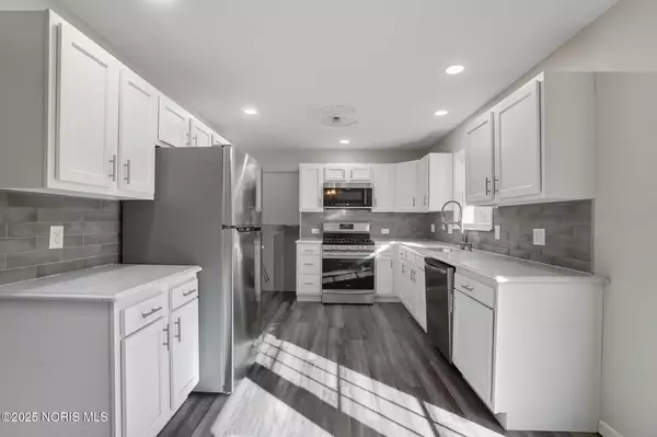 Toledo, OH 43617,2954 Shetland RD