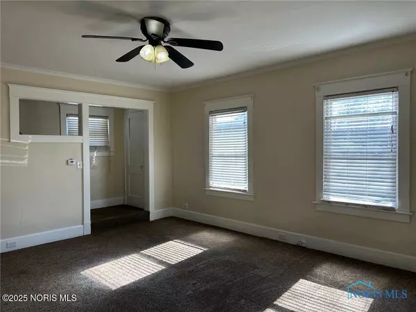 Toledo, OH 43612,3810 Hoiles AVE