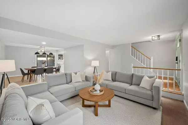 Perrysburg, OH 43551,7 Knollwood DR
