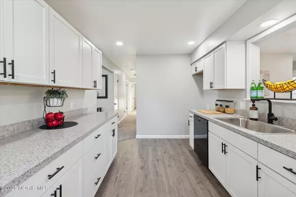 Toledo, OH 43615,827 Saturn DR