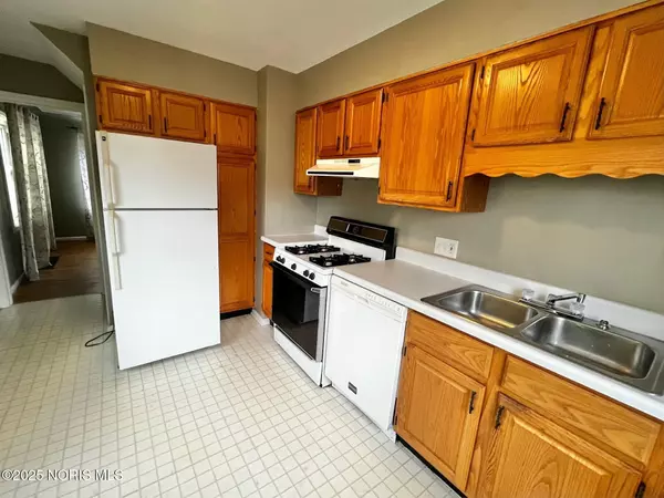 Toledo, OH 43614,3042 Cragmoor AVE