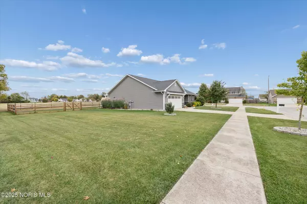 Bowling Green, OH 43402,1025 Indian Ridge DR