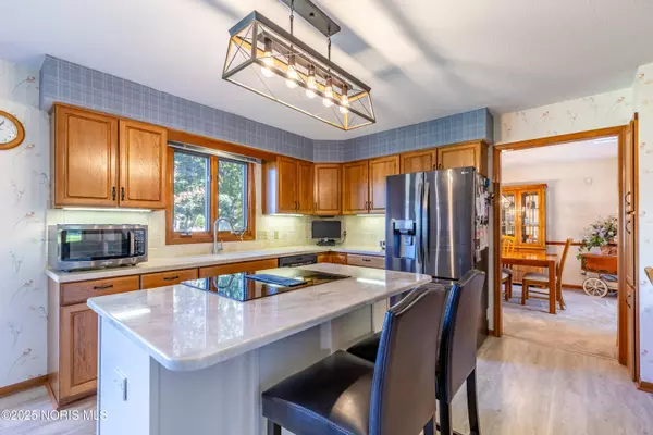 Maumee, OH 43537,6856 Morningdew BLVD