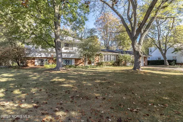 Sylvania, OH 43560,7030 Hickory Ridge RD