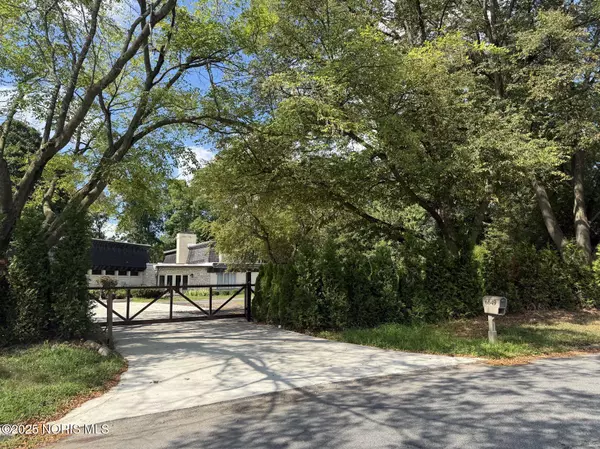 6649 Mill Ridge RD, Maumee, OH 43537