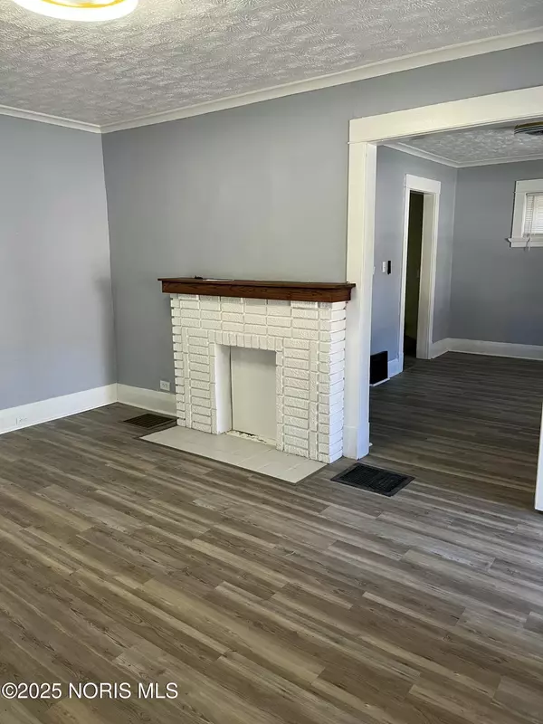 Toledo, OH 43606,2324 Upton AVE