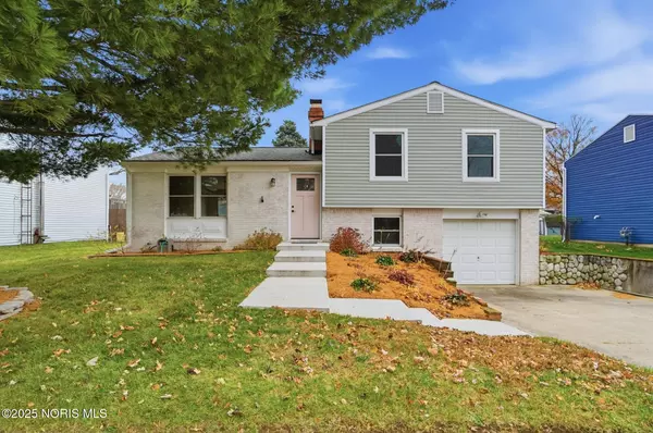 161 Dillrose DR, Northwood, OH 43619