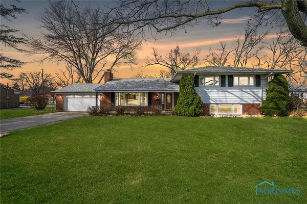 5018 Macklyn DR,  Toledo,  OH 43615