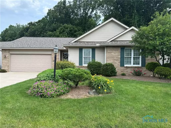 441 Country Meadows DR, Oak Harbor, OH 43449